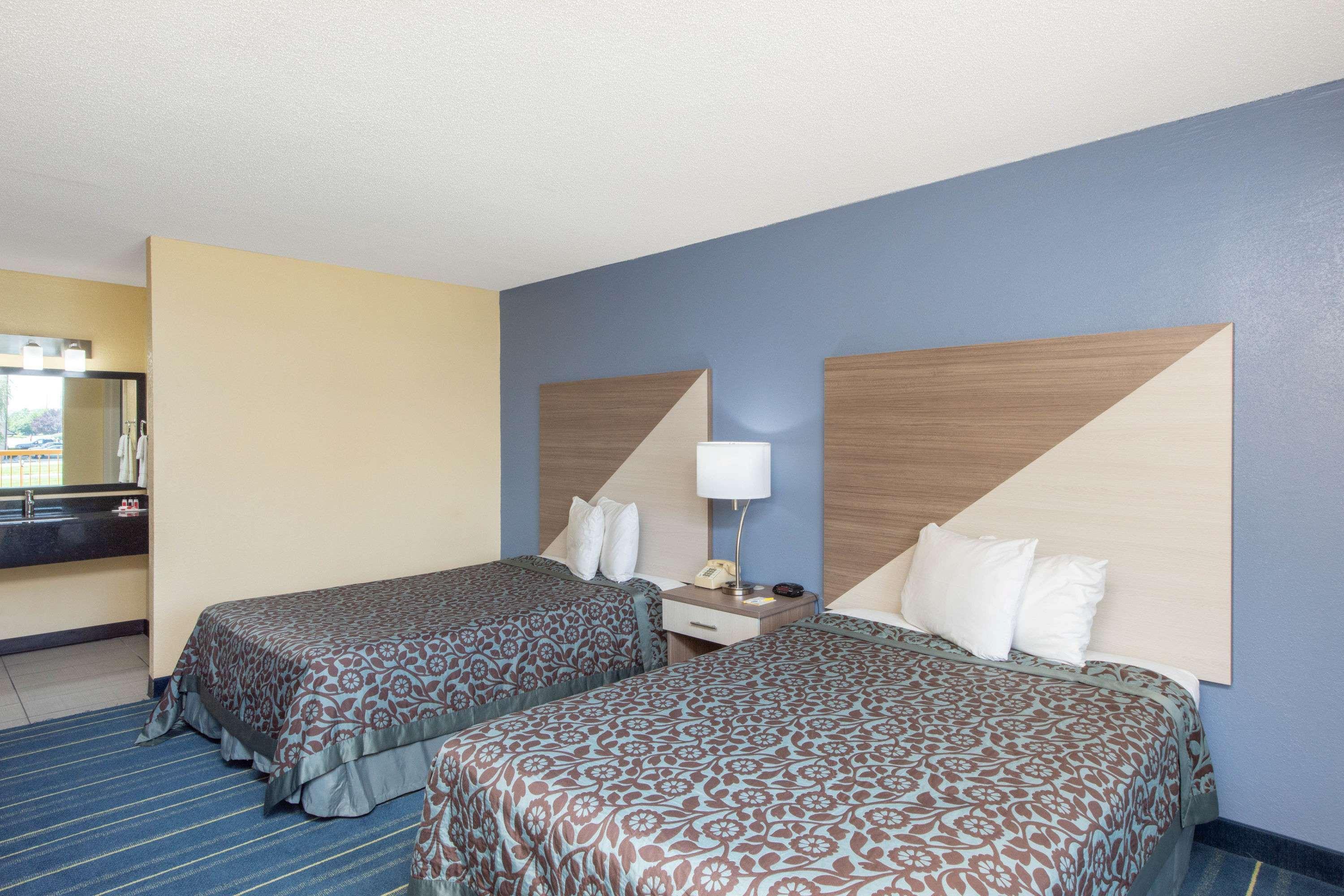 Days Inn By Wyndham Salem, Il Extérieur photo