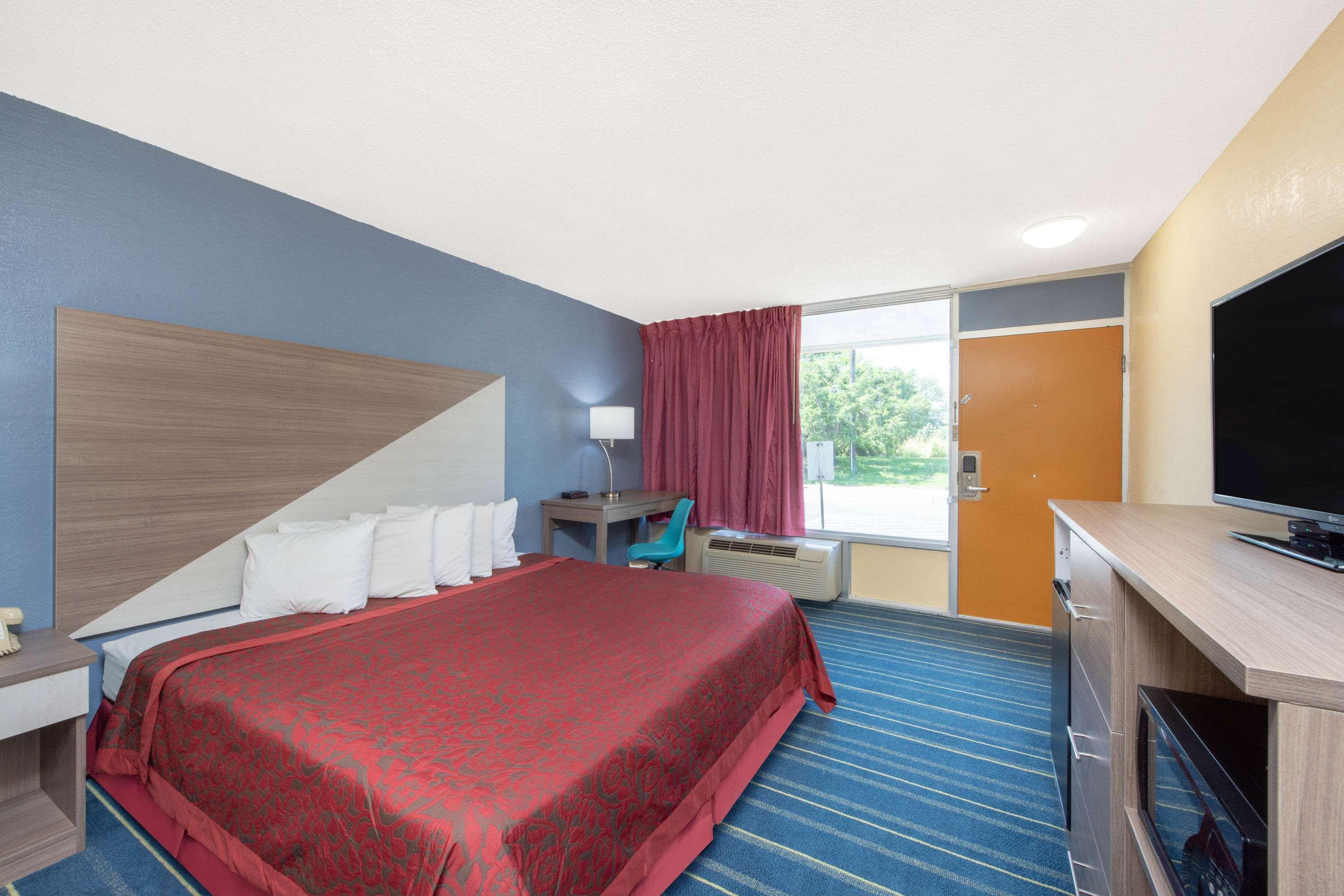 Days Inn By Wyndham Salem, Il Extérieur photo
